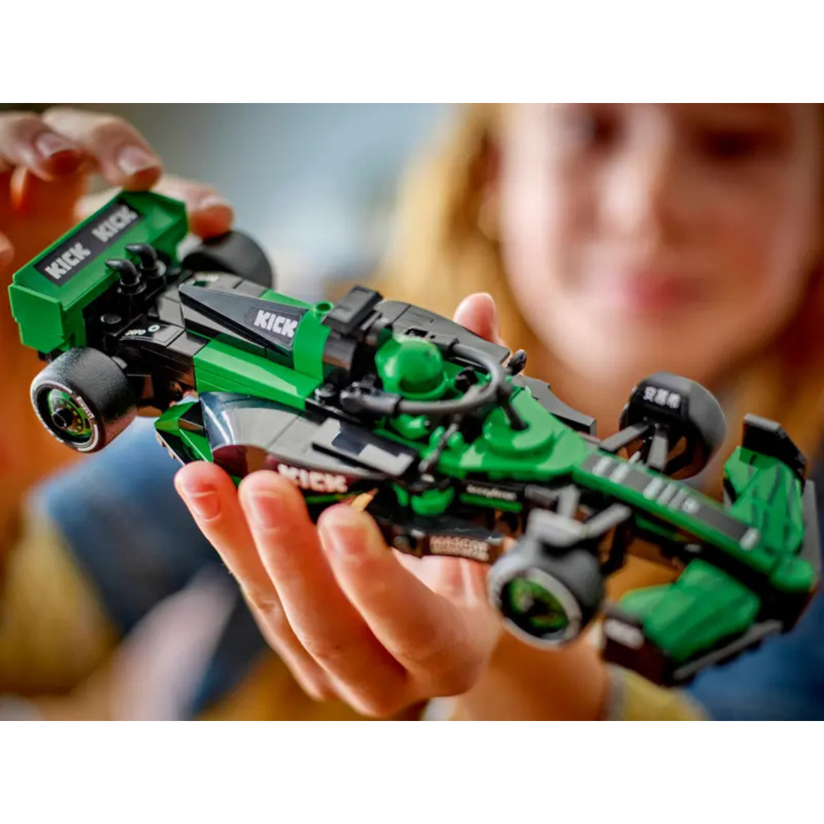 Lego | KICK Sauber F1® Team C44 Race Car