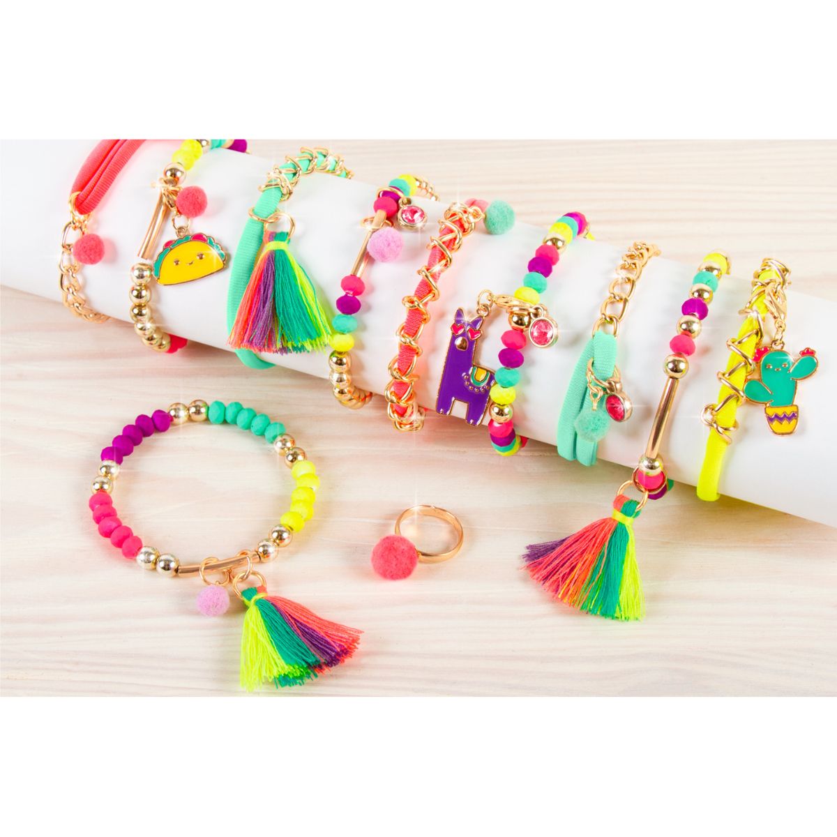 Neo Brite Chains &amp; Charms