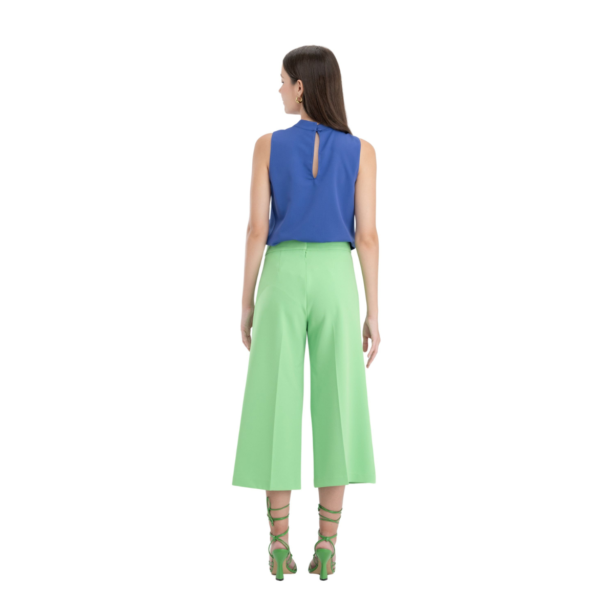 Camila | Blusa sin Mangas Lisa
