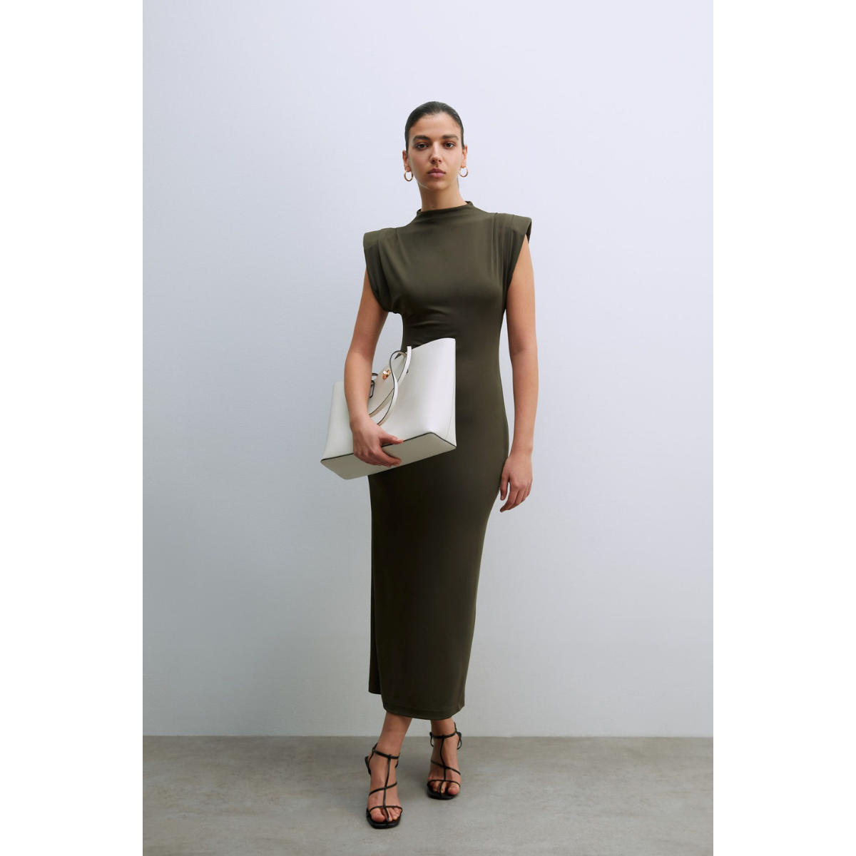 Sfera | Vestido Hombreras