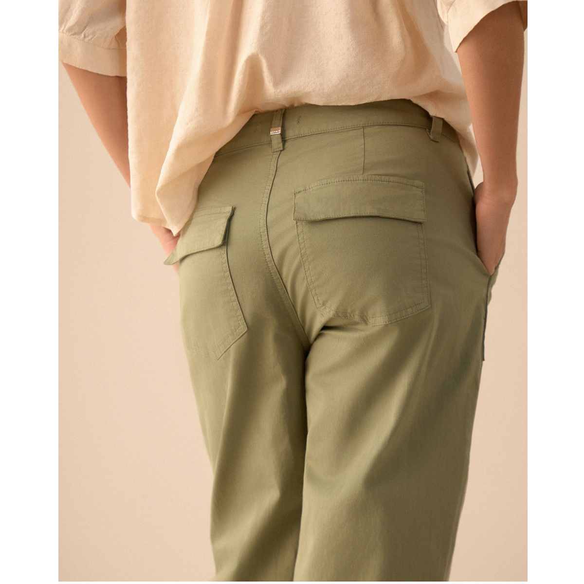 ESPRIT | Pantalón con Bolsillos de Tapa para Mujer