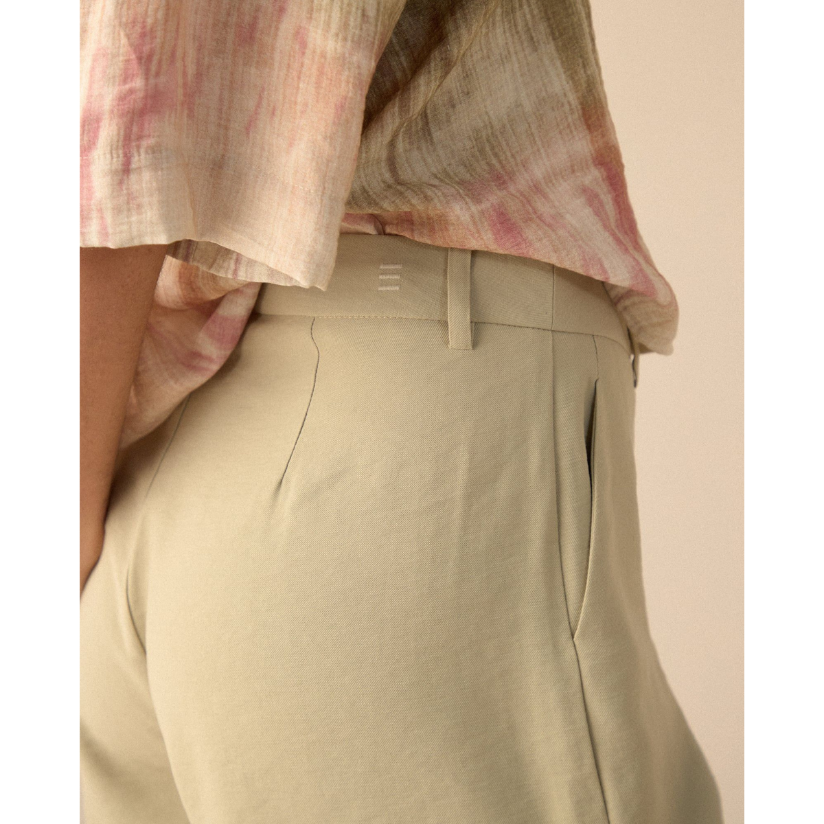 ESPRIT | Bermuda de Tela Fluida para Mujer