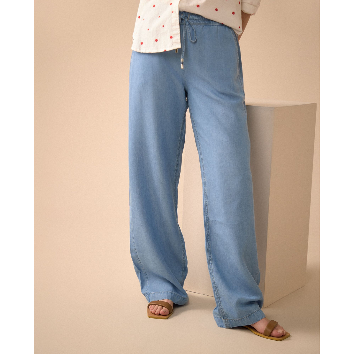 ESPRIT | Jeans Wide Leg de Bota Amplia para Mujer