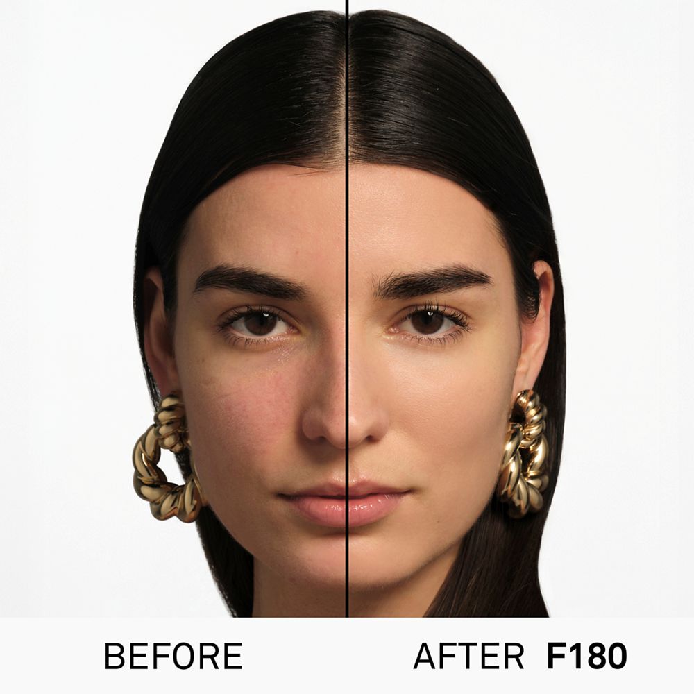 Carolina Herrera | Nude Couture Triple Moisture Serum Foundation