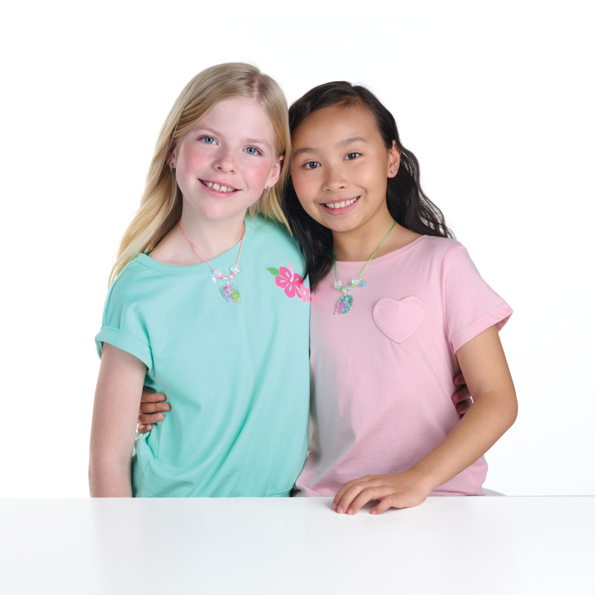 Nebulous Stars | Collares de la Amistad