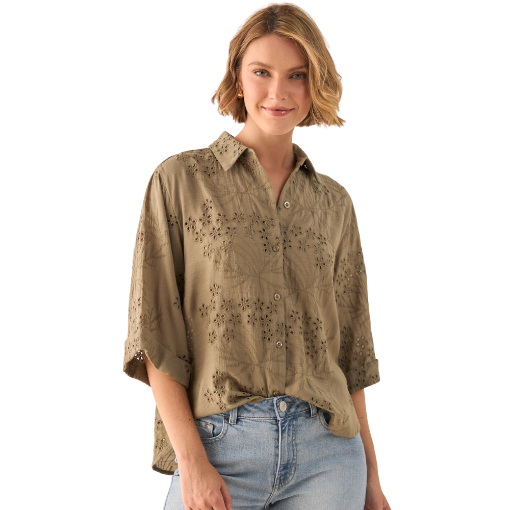 Esprit | Camisa con Bordados Calados Florales