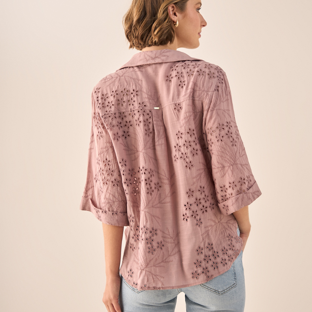 Esprit | Camisa con Bordados Calados Florales