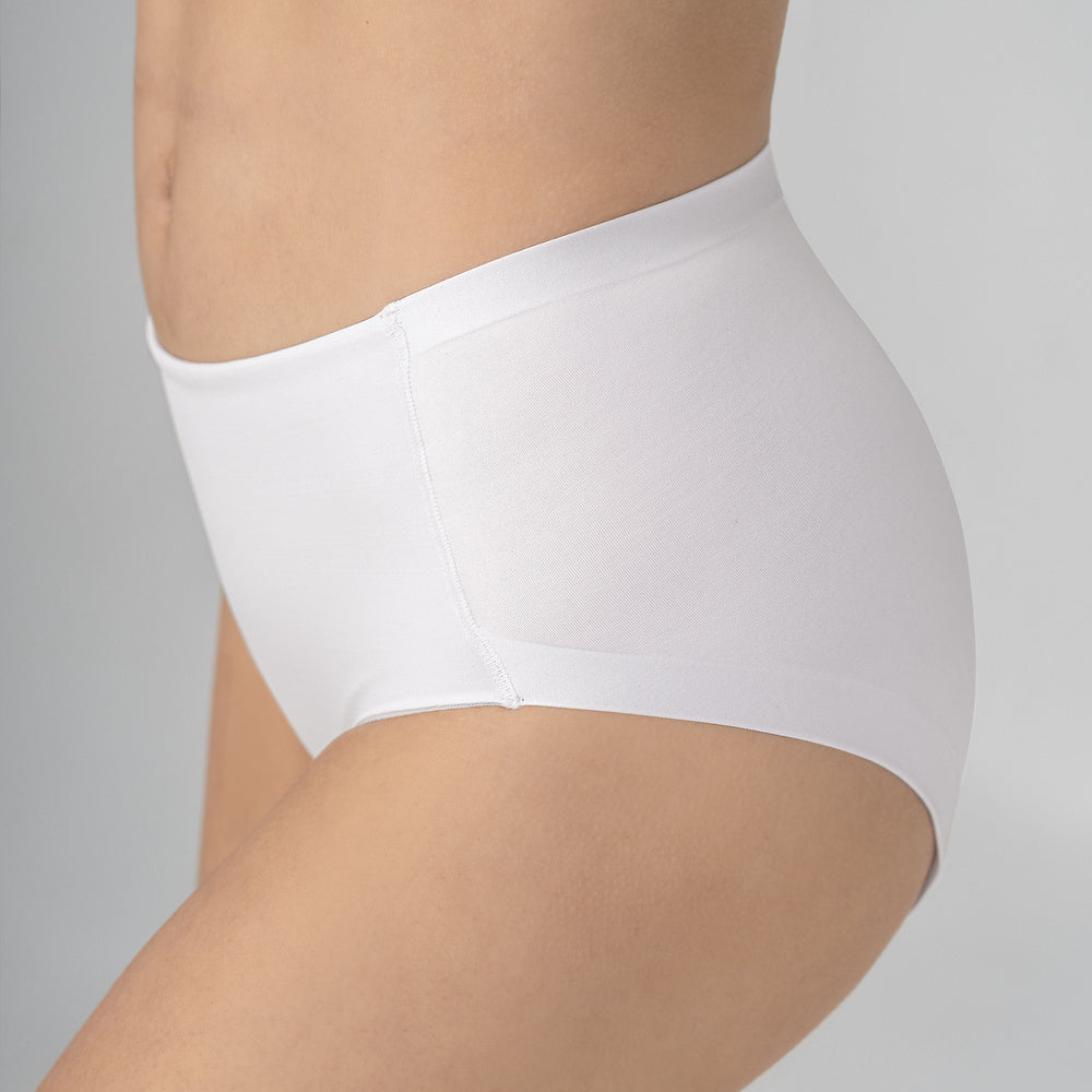 Leonisa | Panty clásico de control moderado