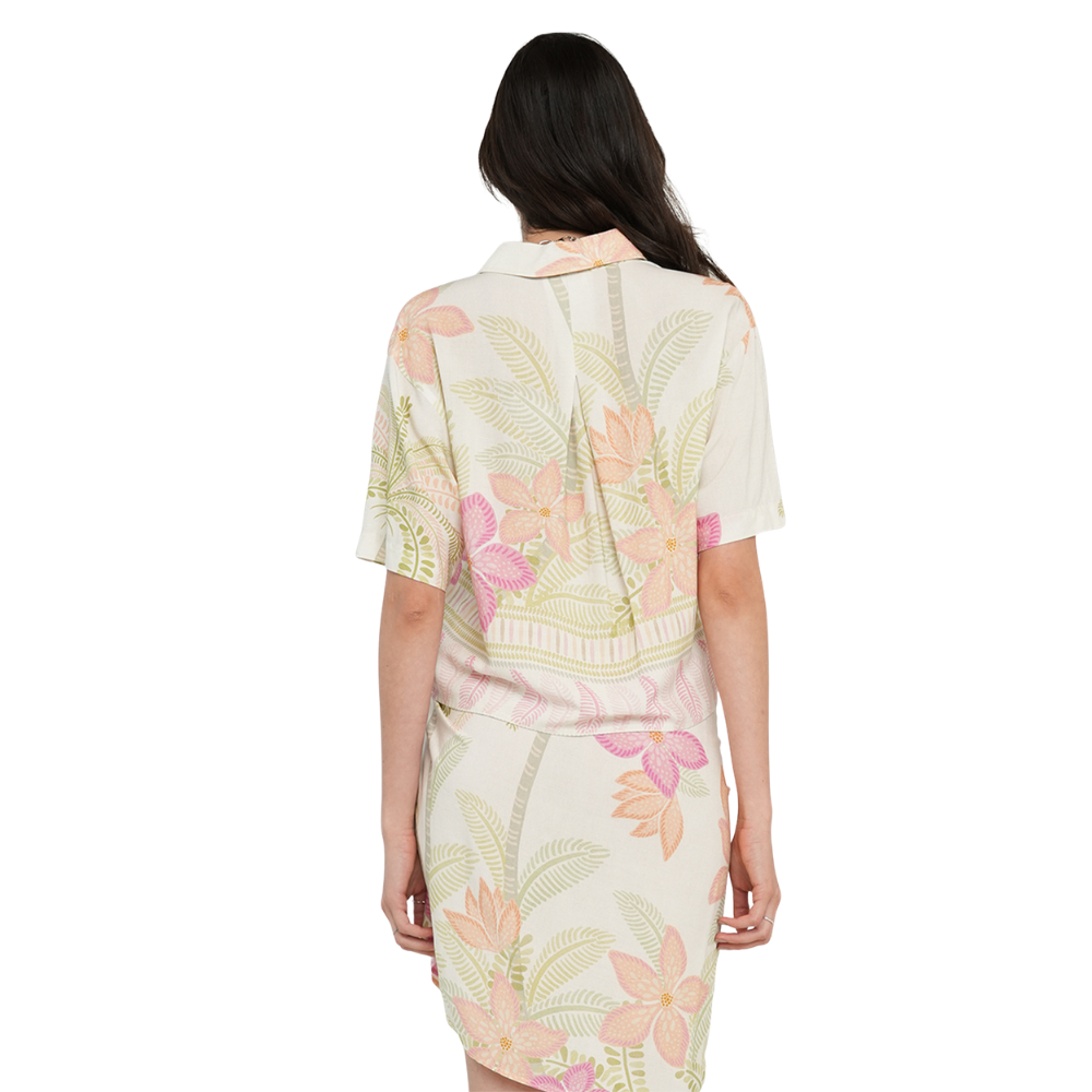 Naf Naf  |  Camisa con flores manga corta