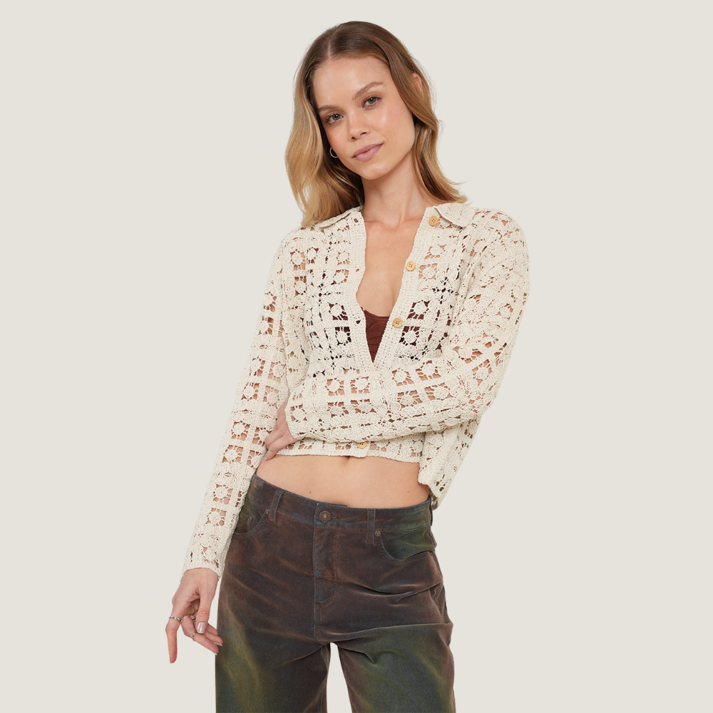 Naf Naf  |  Camisa Con Tejido Floral