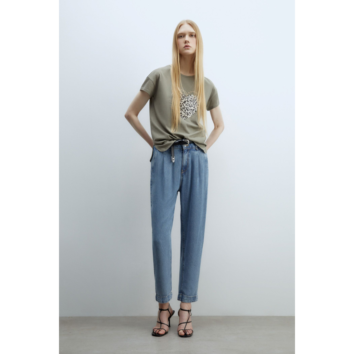 Sfera | Camiseta Básica Lentejuelas