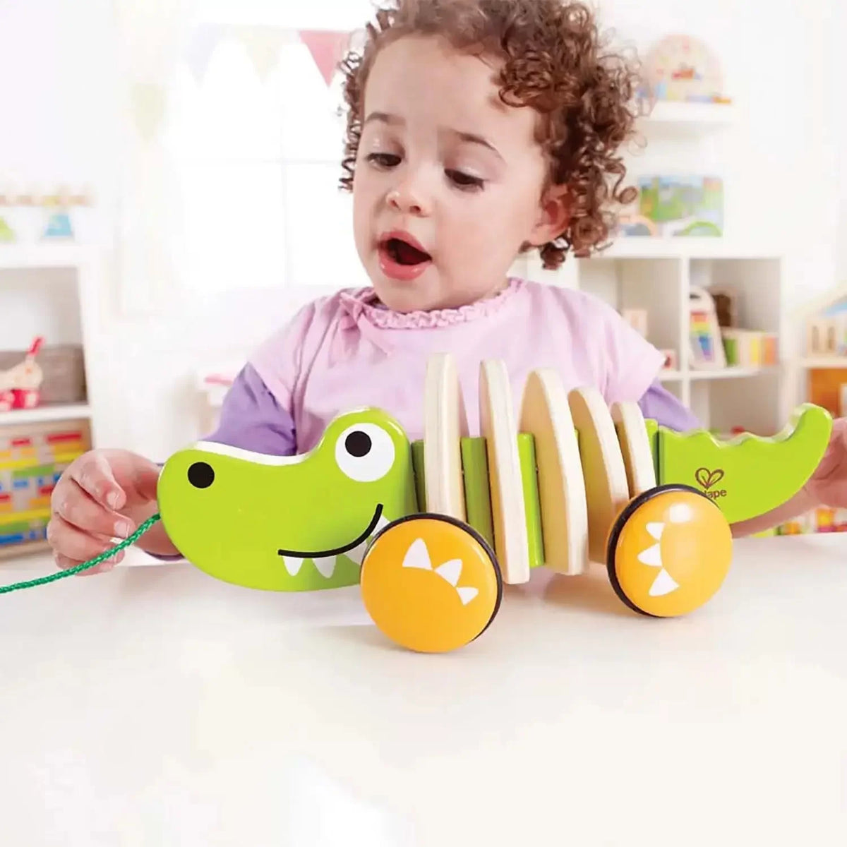Hape | Juguete de Arrastre con forma de Cocodrilo