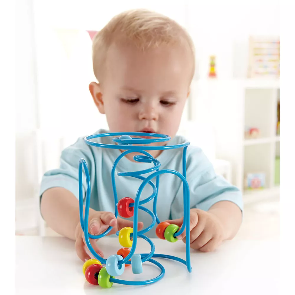 Hape | Cuentas de Madera y Laberinto de Alambre en Espiral