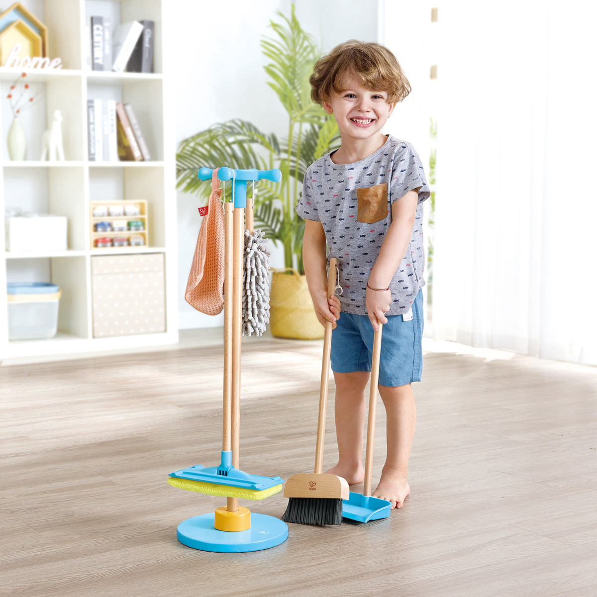 Broom & Swiffer Cleaning Stand
