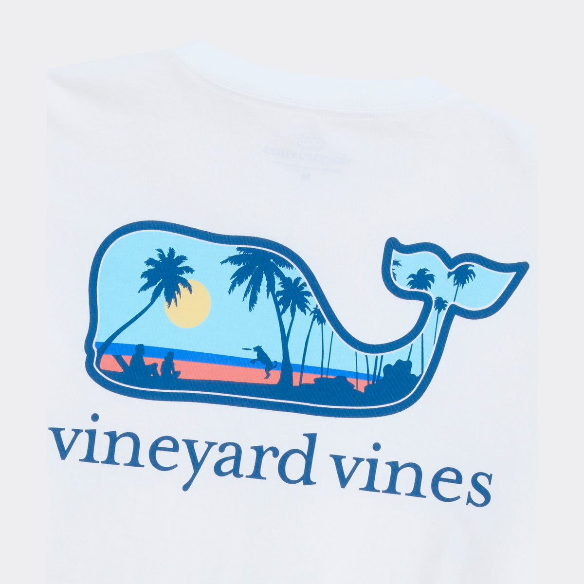 Vineyard Vines | Camiseta de manga corta con bolsillo Dog Frisbee Scenic Whale para hombre