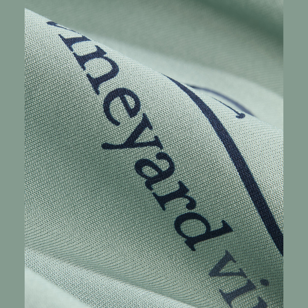 Vineyard Vines | Camiseta para hombre Burgee Whale de manga larga