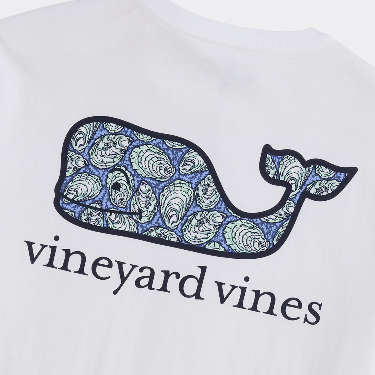 Vineyard Vines | Camiseta de manga corta con bolsillo Chappy Oysters Whale para hombre