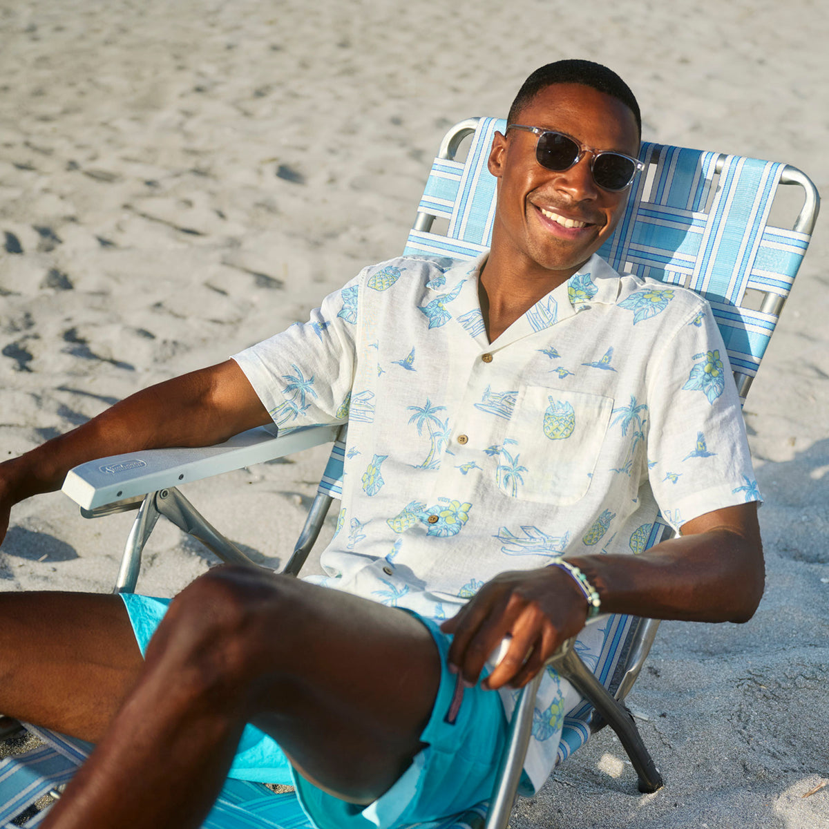 Vineyard Vines | Camisa de manga corta Tropical Airways Linen Blend Cabana para hombre