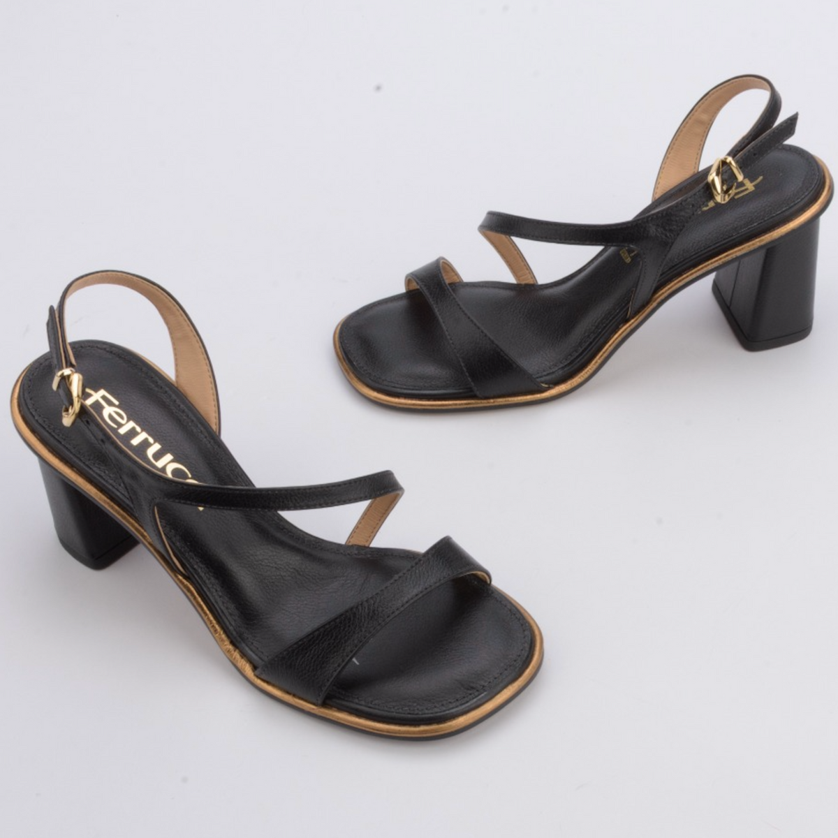 Ferrucci | Sandalia Capellada Asimétrica Taco Alto