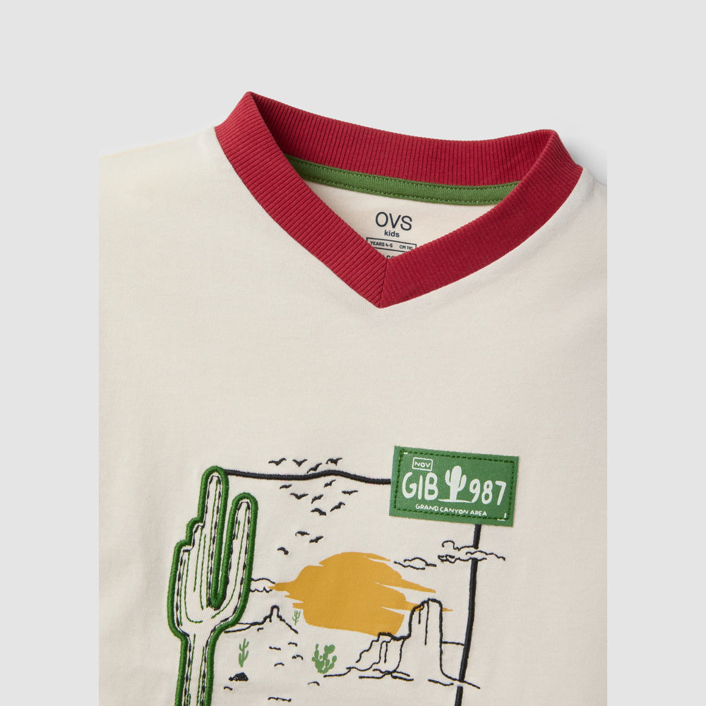 OVS | Camiseta beige de algodón puro con estampado aventurero para niño
