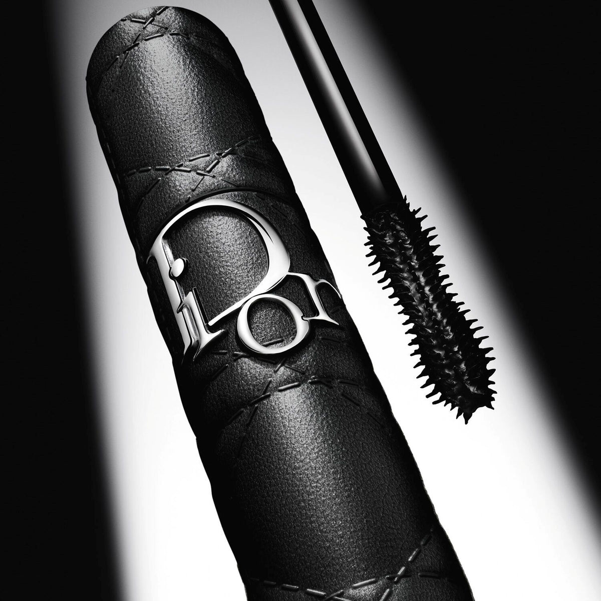 DIOR | Mascara Diorshow Overvolume