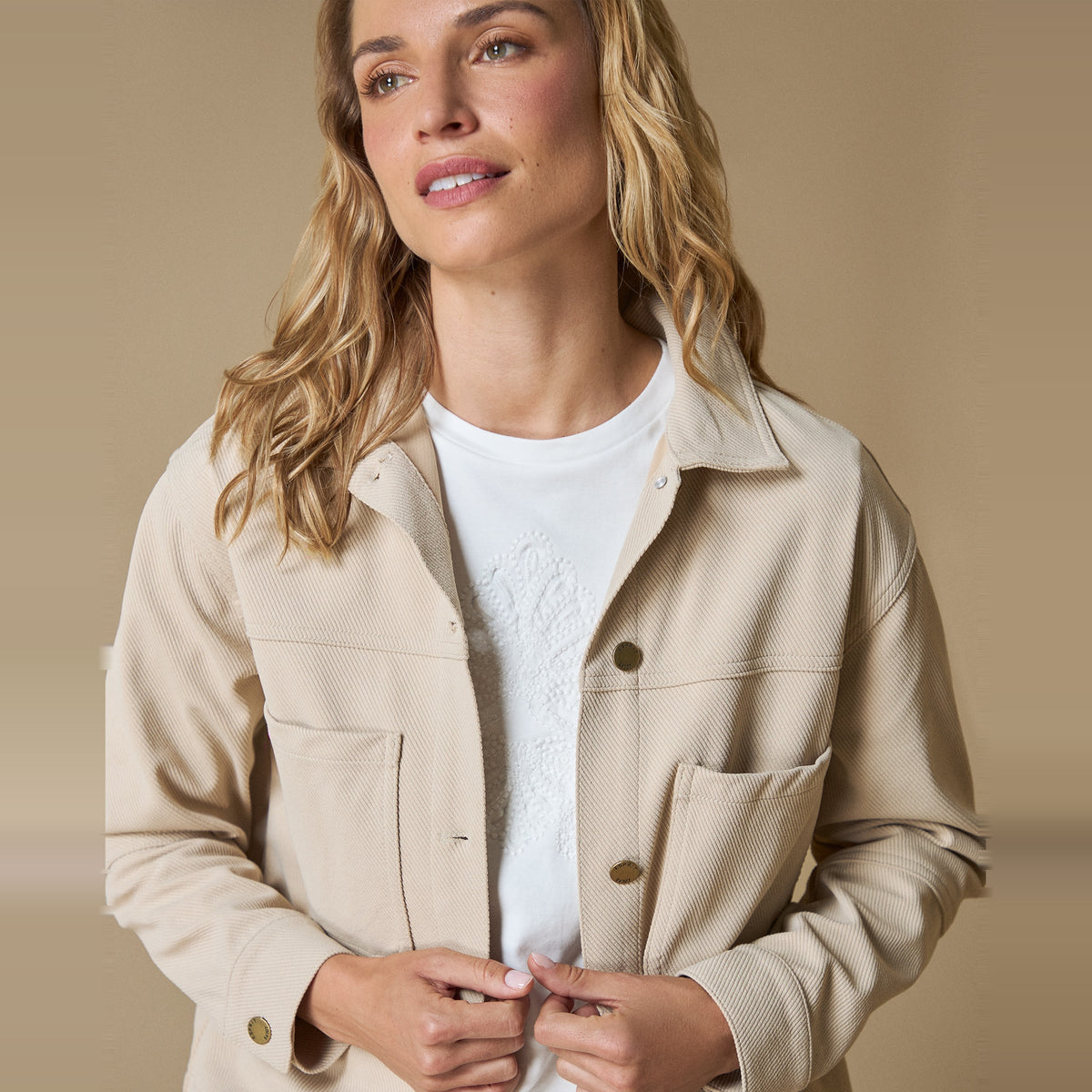 Esprit | Camiseta bordada con cuello redondo