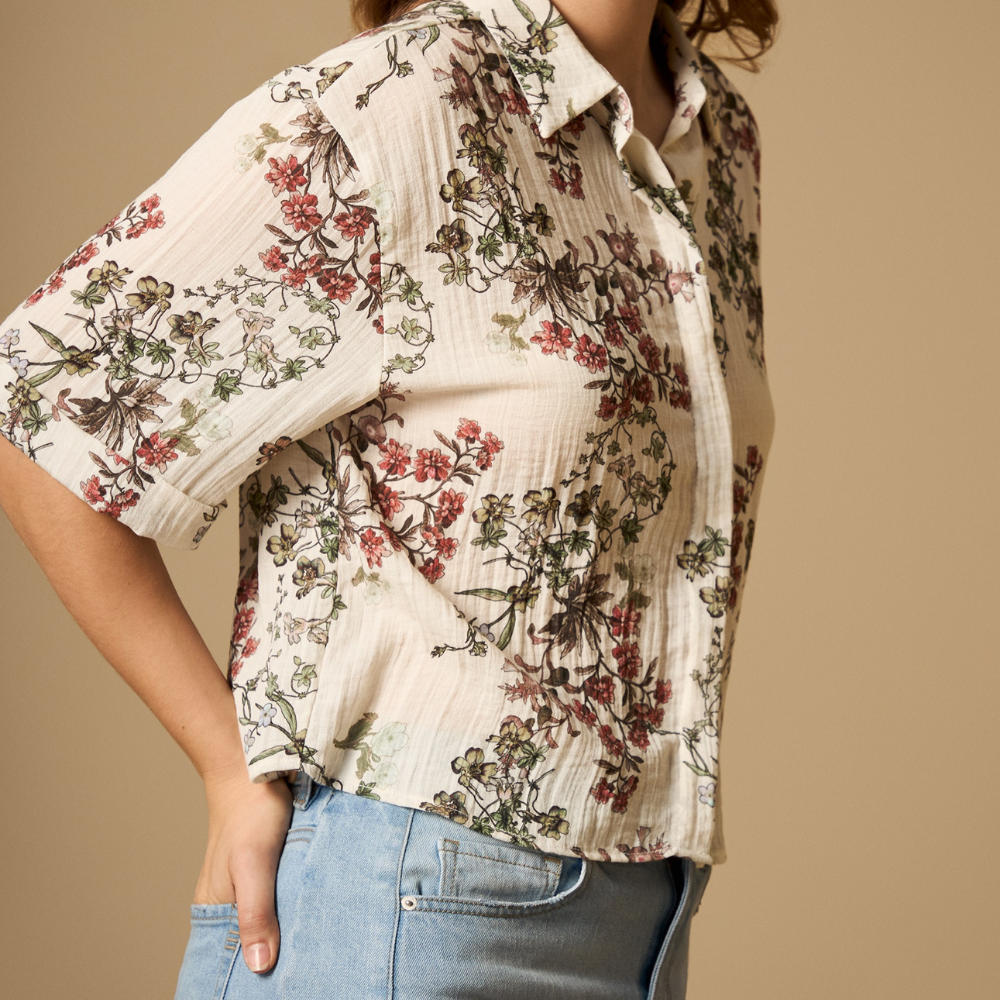 Esprit | Blusa Fluida con Estampado Botánico para Dama