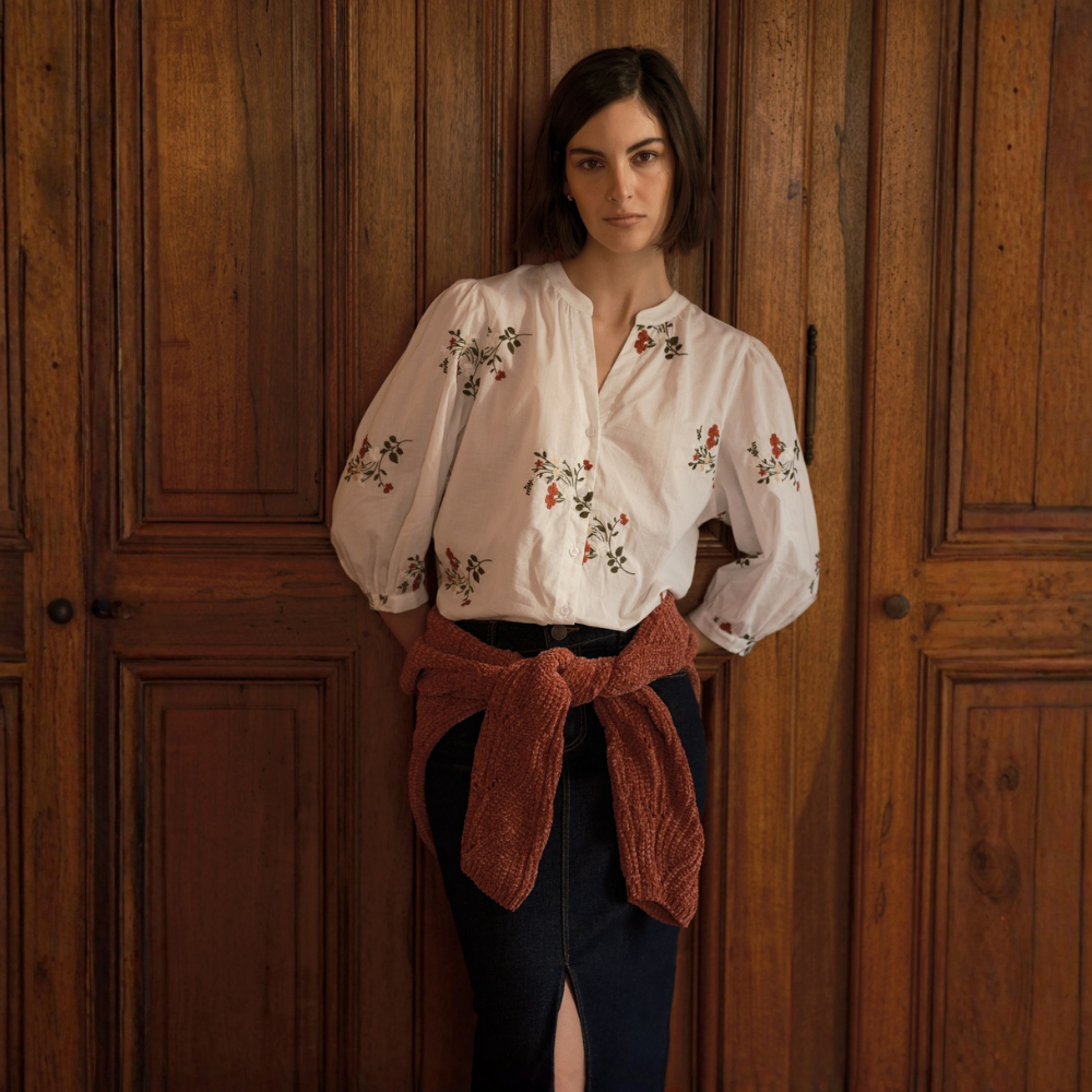 Esprit | Blusa con Bordado Botánico y Mangas Abullonadas