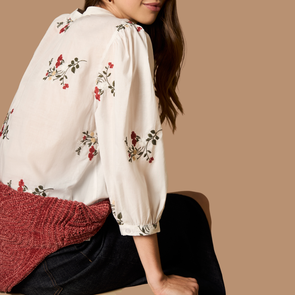 Esprit | Blusa con Bordado Botánico y Mangas Abullonadas