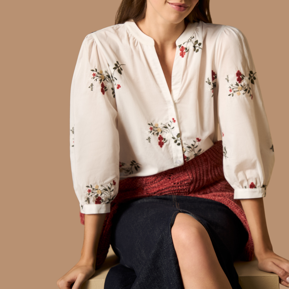 Esprit | Blusa con Bordado Botánico y Mangas Abullonadas