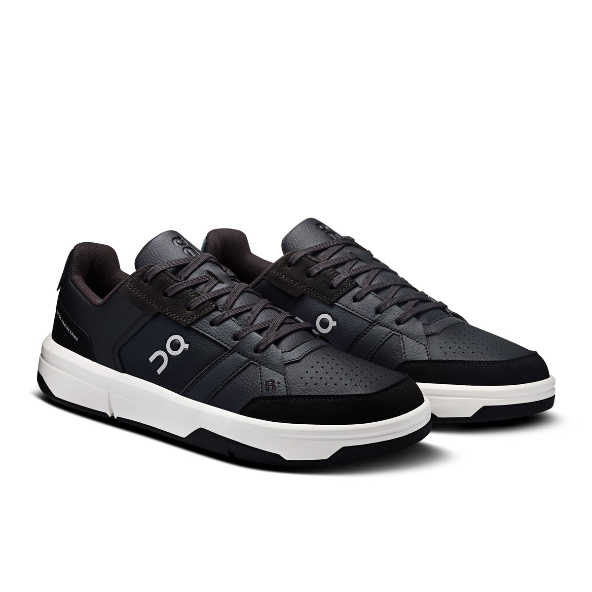 On | The Roger Clubhouse Para Caballeros