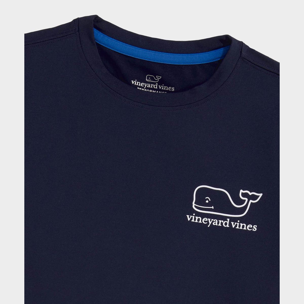 Vineyard Vines | Camiseta para niño Otg Whale Outl