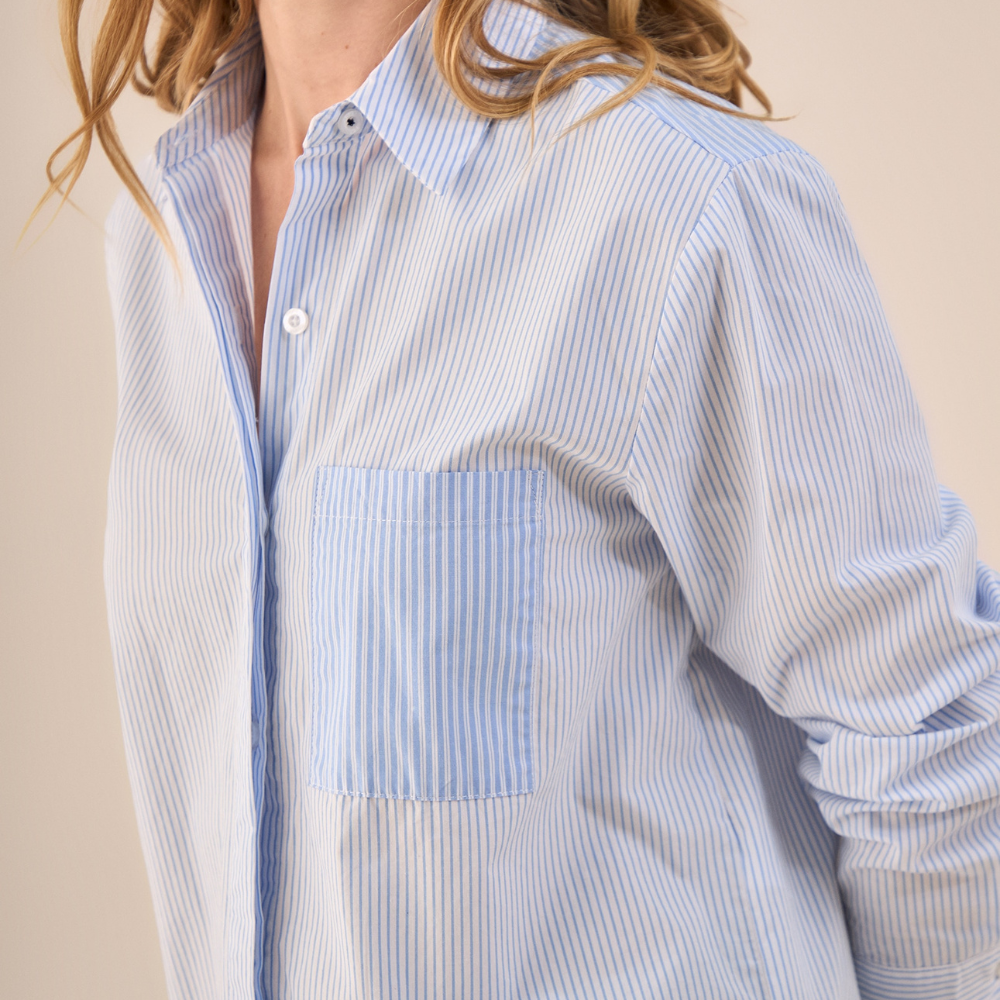 Esprit | Camisa con Rayas Finas y Bordado