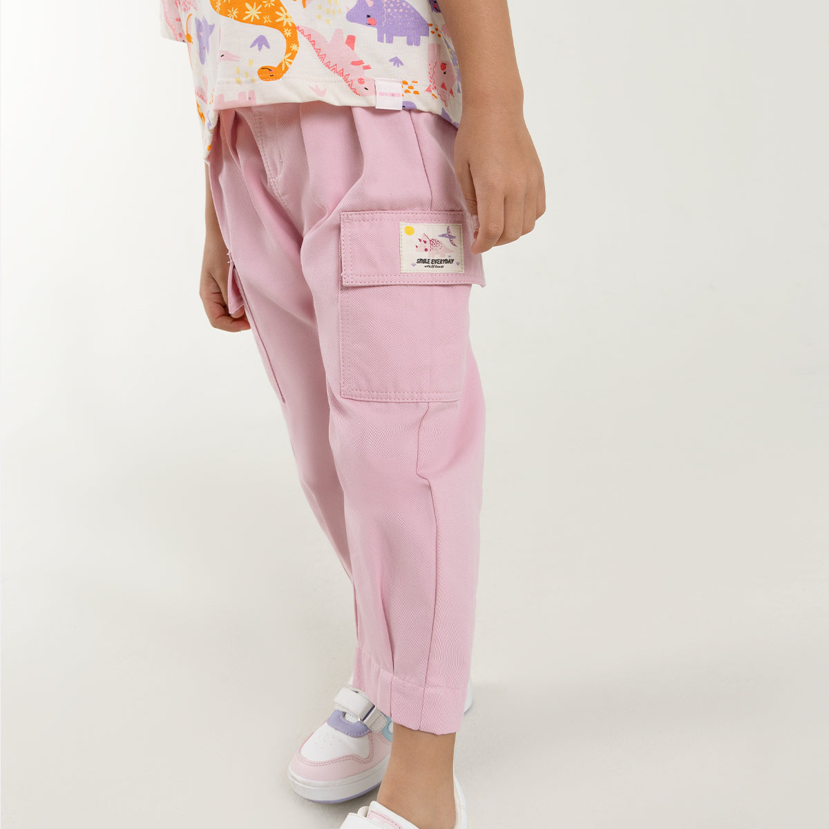 Offcorss | Pantalón para niña silueta slouchy con bolsillos cargo