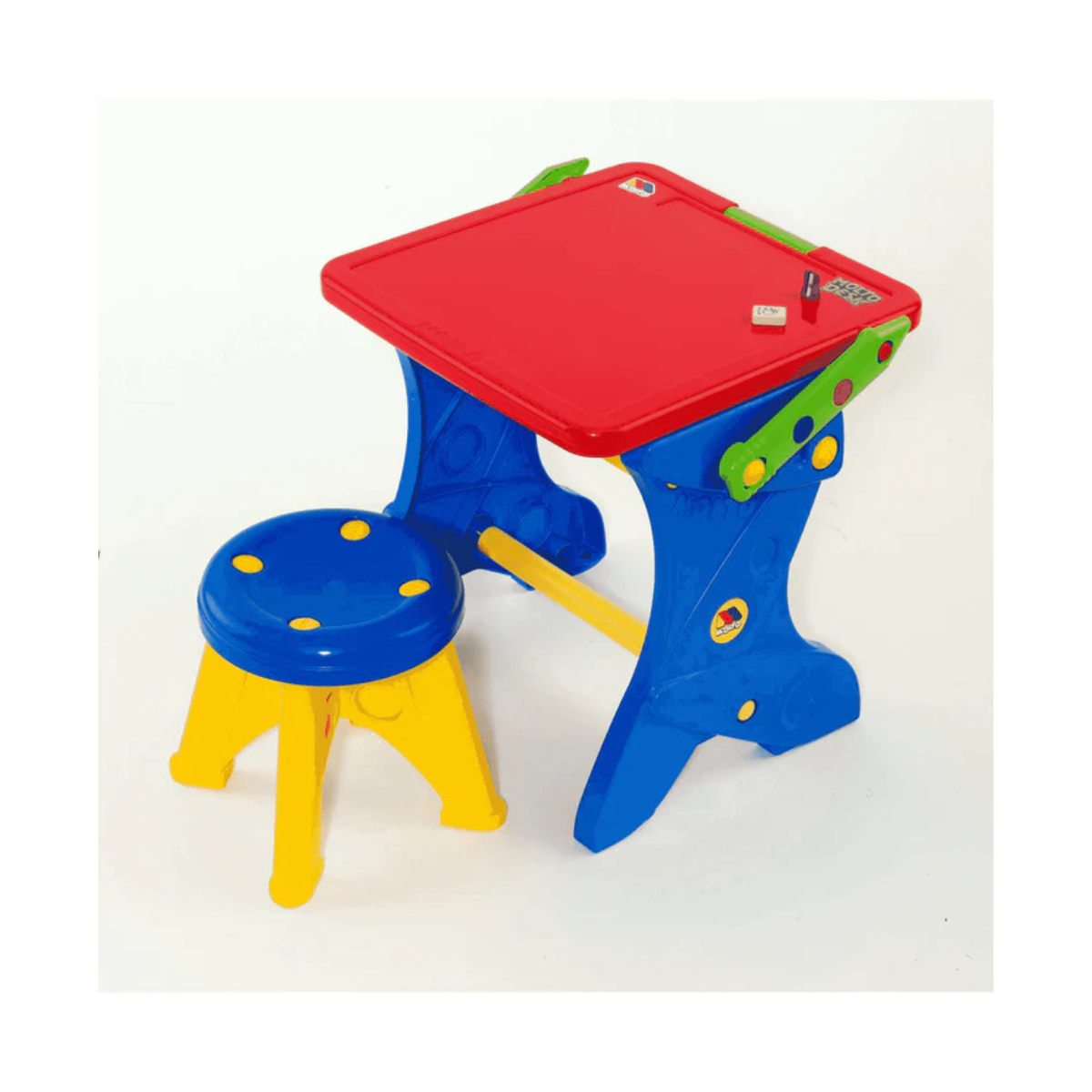 Molto | Design Studio Pupitre y Pizarra Rojo
