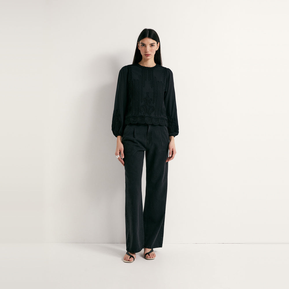 Sfera | Camiseta Romántica para Dama