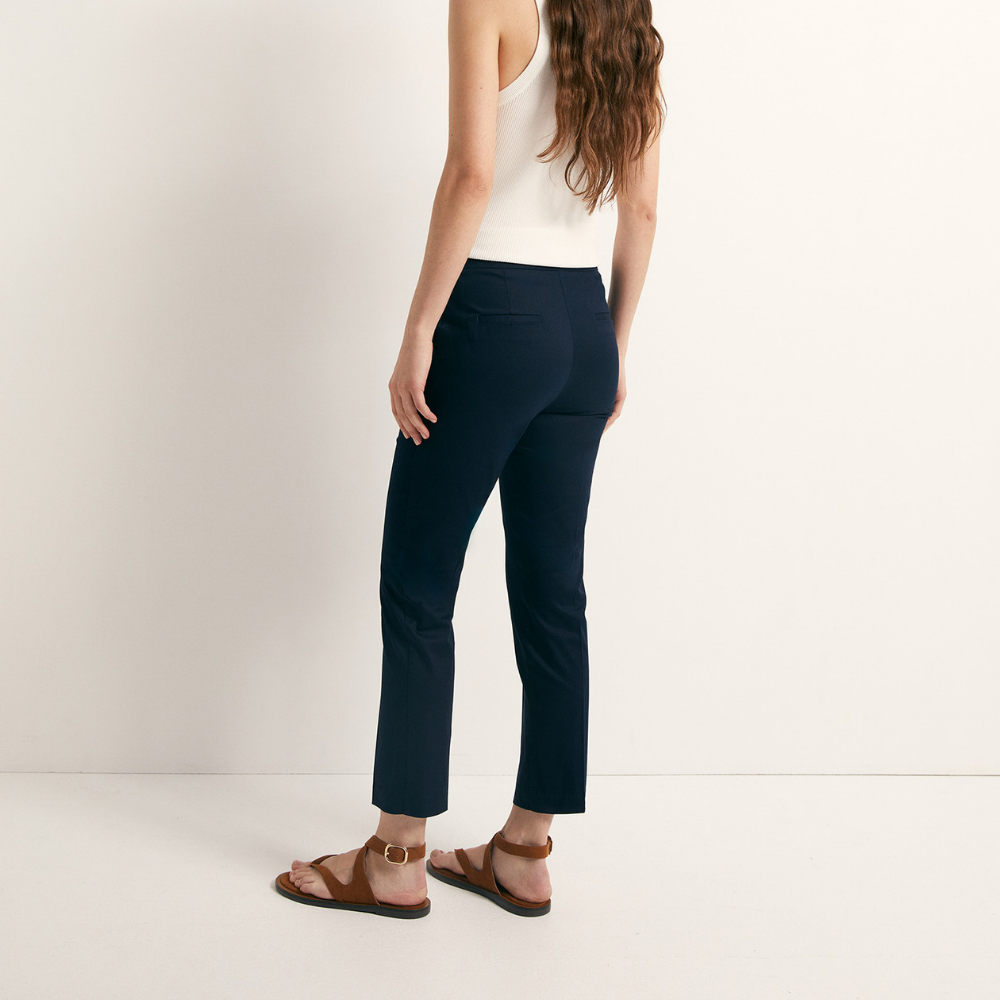 Sfera | Pantalón Capri con Hebilla para Dama