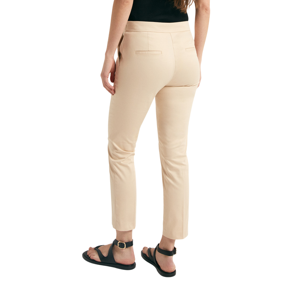 Sfera | Pantalón Capri con Hebilla para Dama
