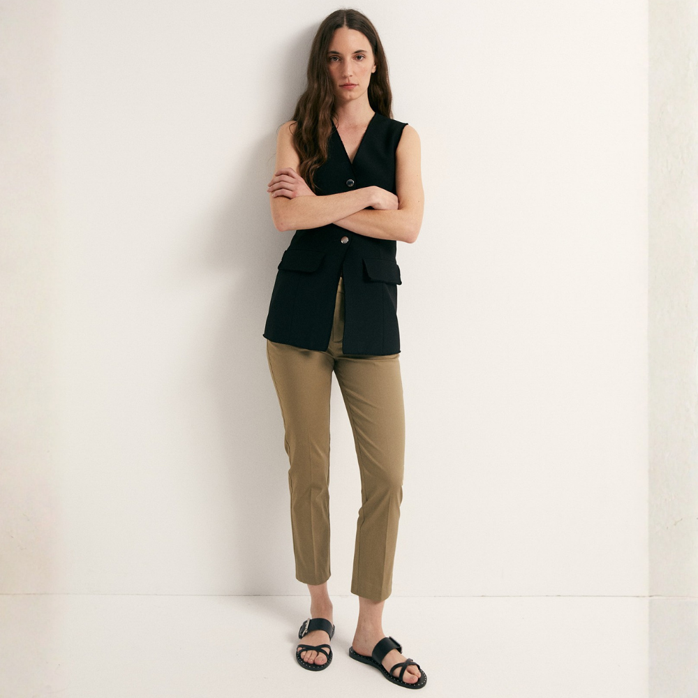 Sfera | Pantalón Capri con Hebilla para Dama