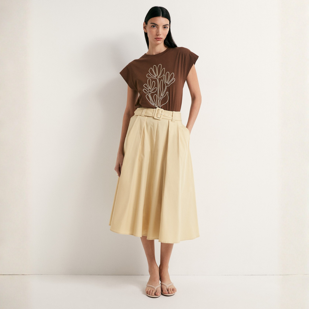 Sfera | Camiseta Silueta con Bordado para Dama