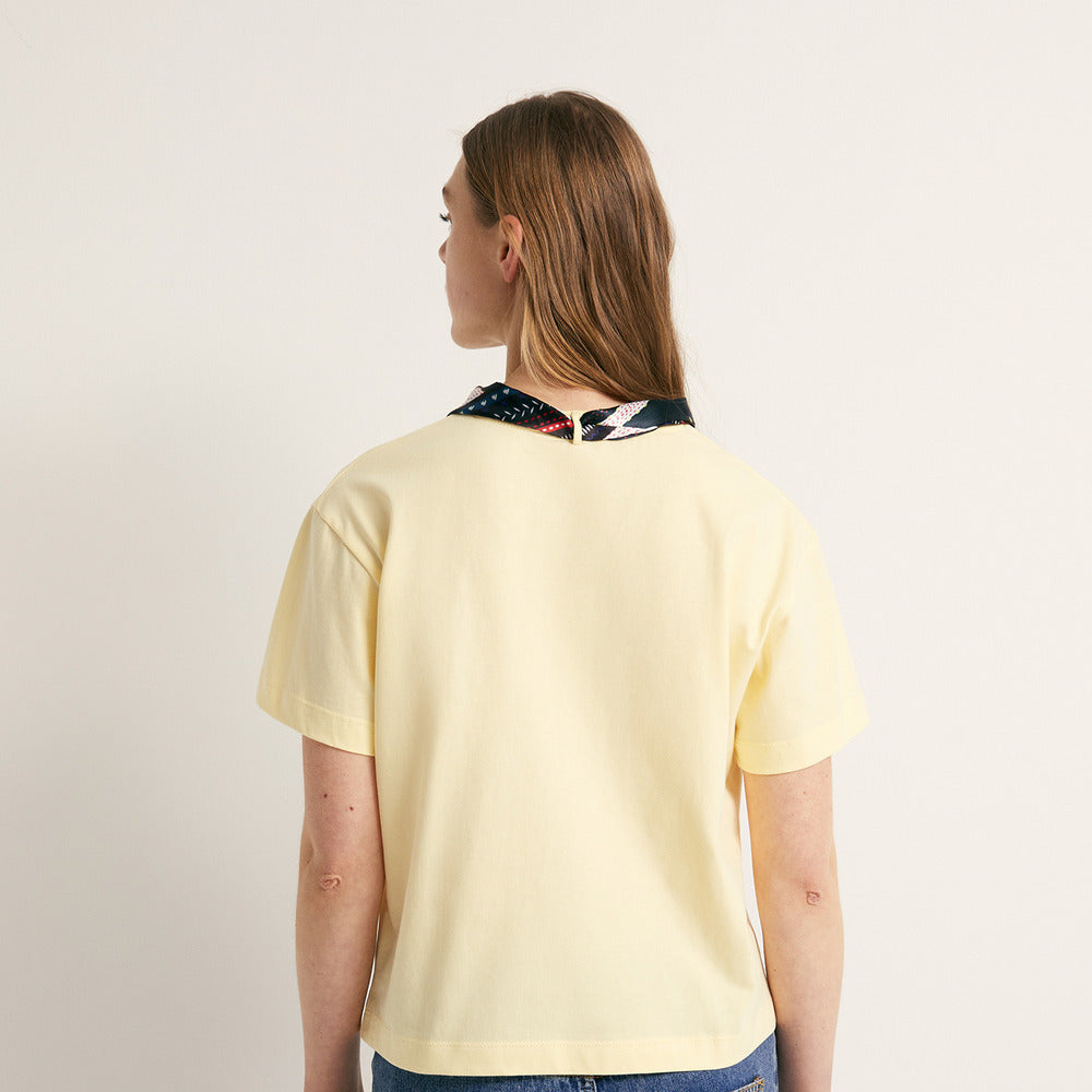 Sfera | Camiseta con Pañuelo de Adorno para Dama