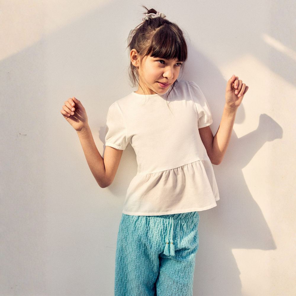 Sfera | Camiseta Apertura en Espalda para Niña