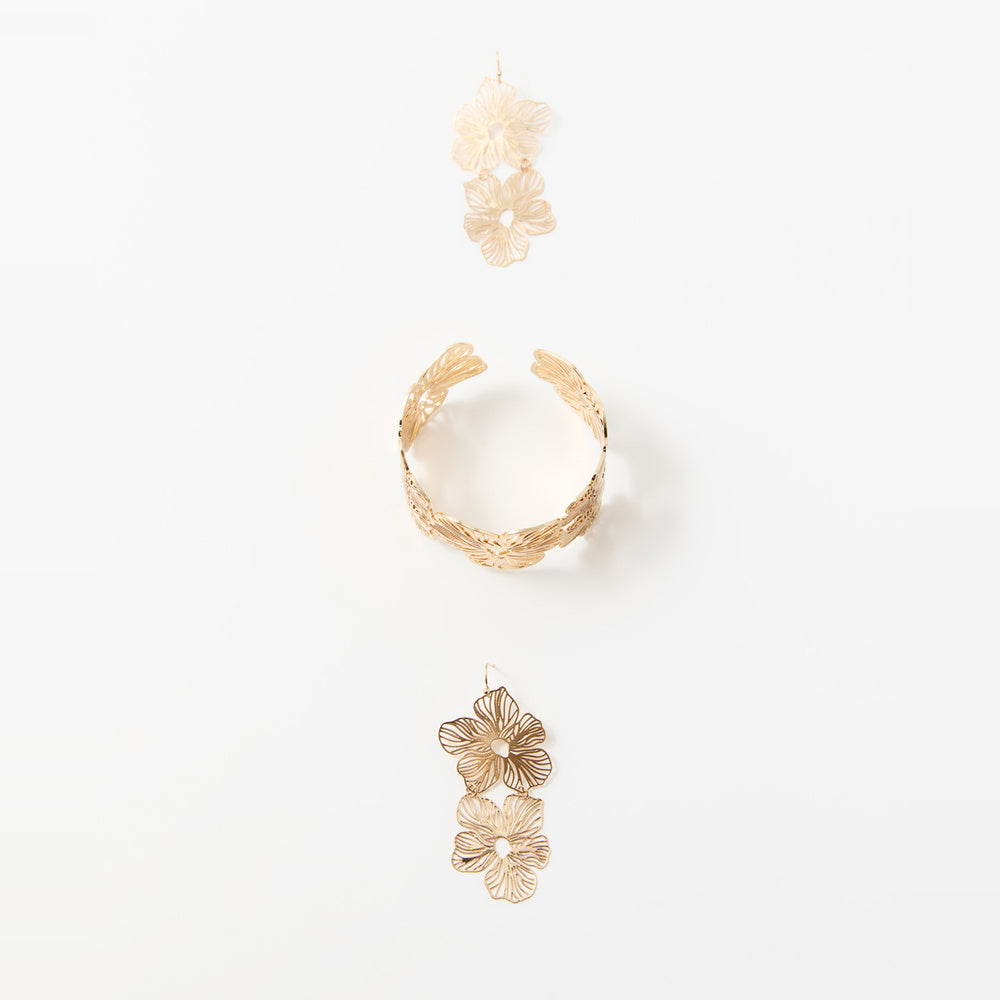Sfera Conjunto de pulsera y aretes de filigrana floral