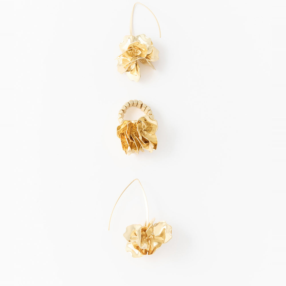 Sfera Conjunto de anillo y aretes de flor dorada Dorado