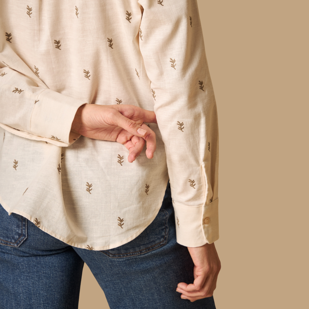 Esprit | Camisa Clásica con Bordados para Dama