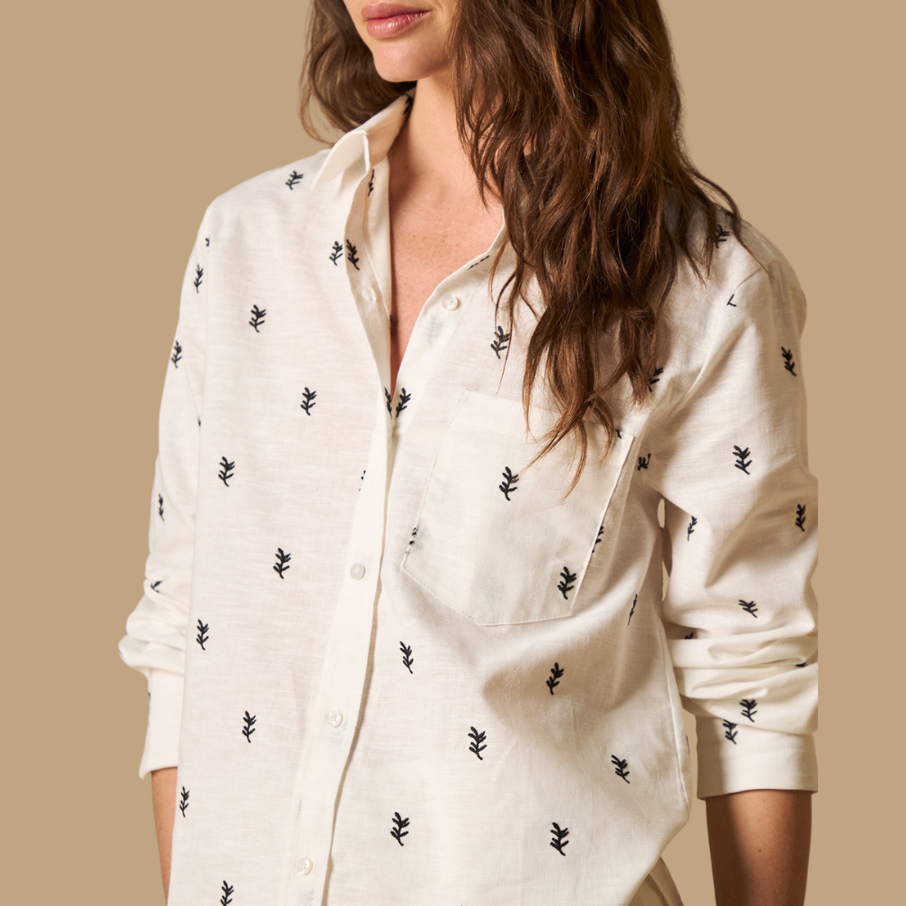 Esprit | Camisa Clásica con Bordados para Dama