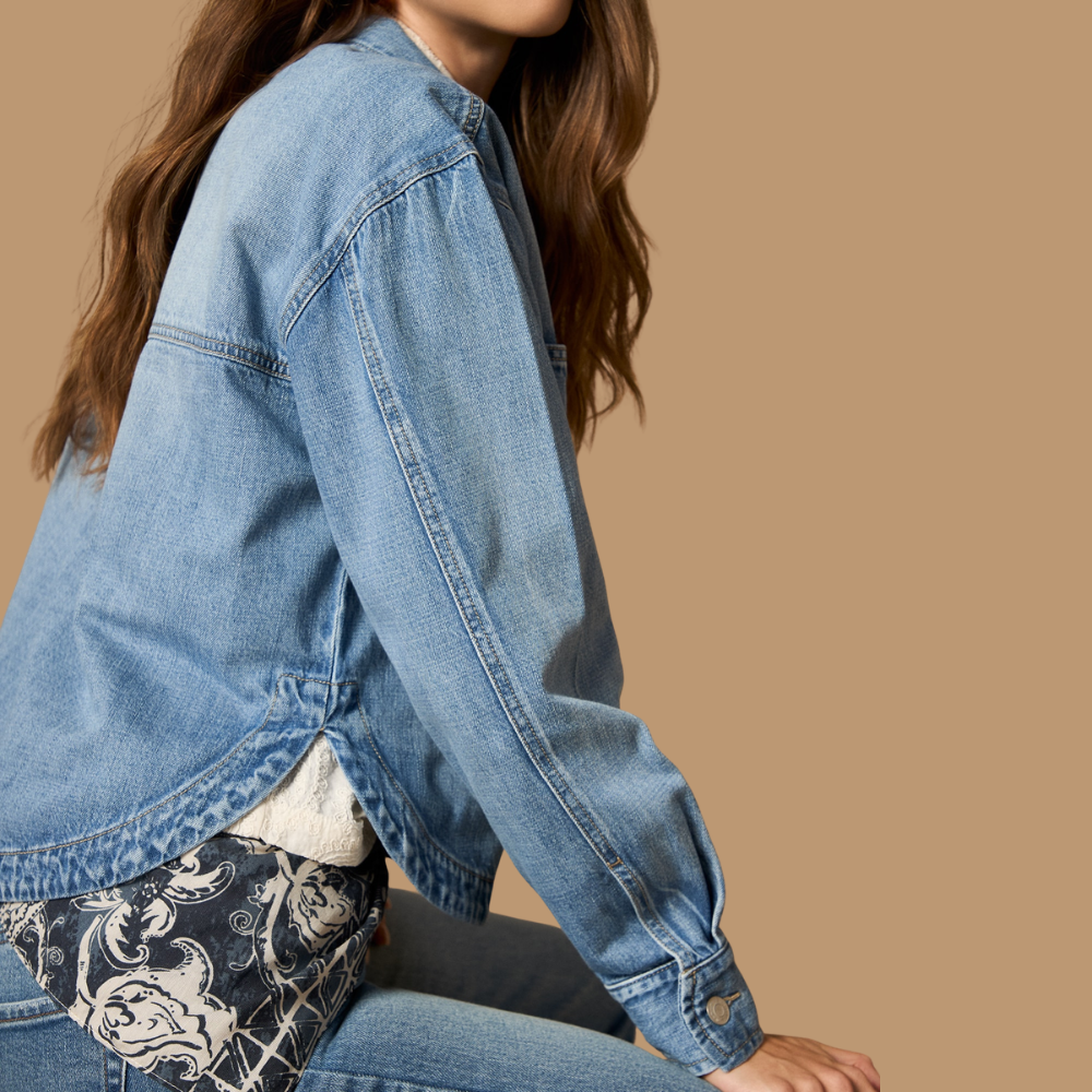 Esprit | Chaqueta Denim Corta en Lavado Claro con Bolsillos