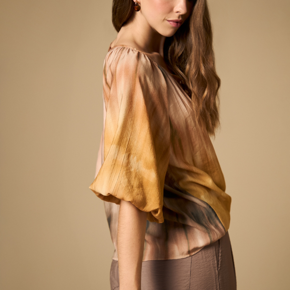 Esprit | Blusa Fluida Degradada con Escote para Dama