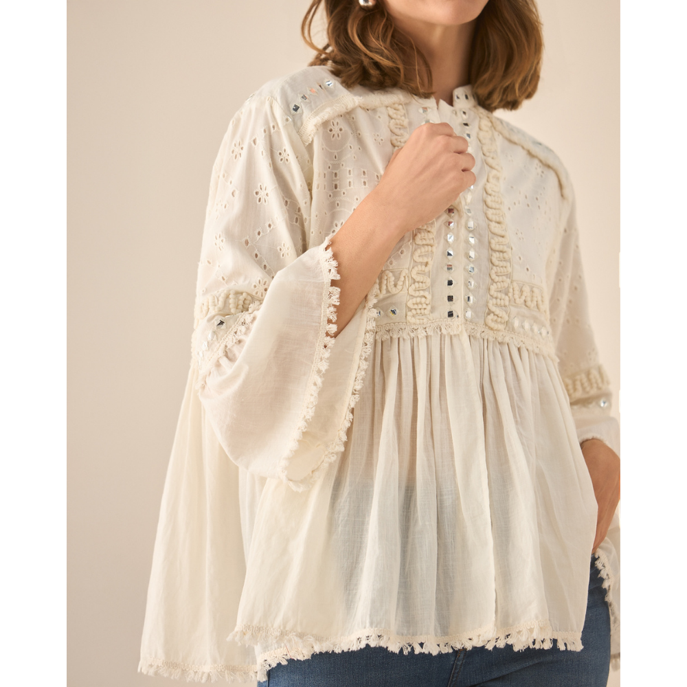 Esprit | Camisa con  Apliques de Piedra detalles bordados para mujer