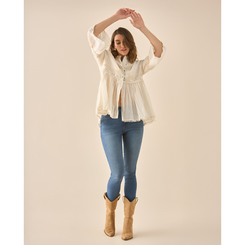 Esprit | Camisa con  Apliques de Piedra detalles bordados para mujer